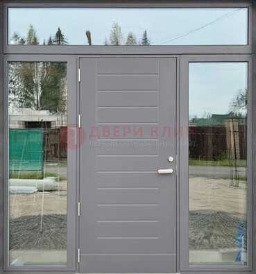 Серая стальная дверь с панелью МДФ и стеклянными фрамугами ДФГ-28 в Апрелевке