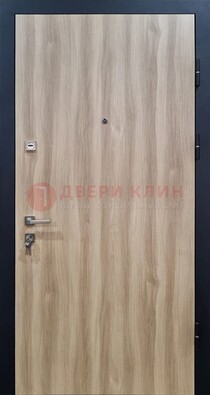 Светлая металлическая дверь с МДФ ДМ-340 в Апрелевке