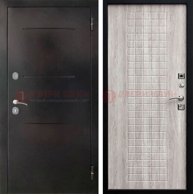 Черная железная дверь с порошковым покрытием и филенчатой МДФ ДП-221 в Апрелевке