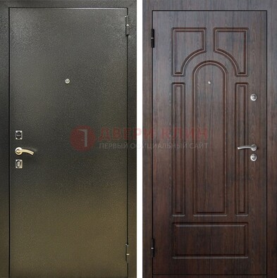 Железная темно-серая дверь с порошковым напылением и МДФ Тисненый орех ДП-275 в Апрелевке