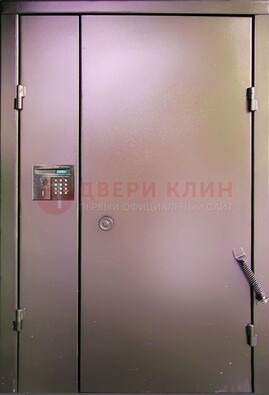 Коричневая стальная дверь в подъезд ДПД-1 в Апрелевке