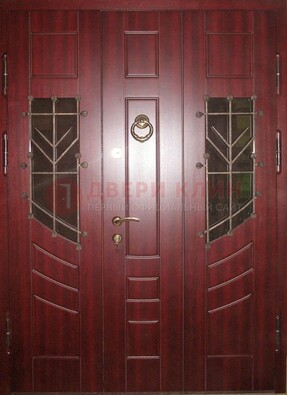Парадная дверь со вставками из стекла и ковки ДПР-34 в загородный дом в Апрелевке