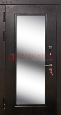 Коричневая железная дверь со стеклом для дома ДС-23 в Апрелевке