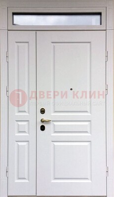 Белая двухстворчатая металлическая дверь со стеклом ДС-63 в Апрелевке