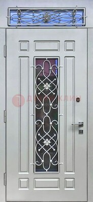 Белая железная дверь со стеклом и ковкой с верхней фрамугой ДСК-112 в Апрелевке