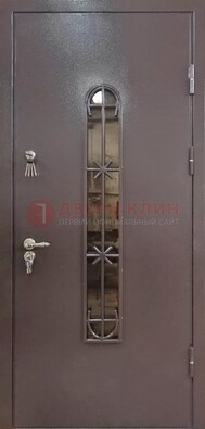 Металлическая дверь Порошок с небольшим стеклом и ковкой ДСК-282 в Апрелевке