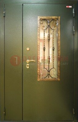 Стальная дверь со стеклом и ковкой ДСК-29 для квартиры в Апрелевке