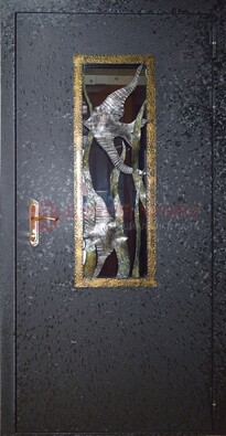 Металлическая дверь со стеклом и ковкой ДСК-82 для крыльца в Апрелевке