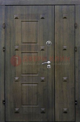Железная двухстворчатая филенчатая дверь с виноритом ДВТ-143 в Апрелевке